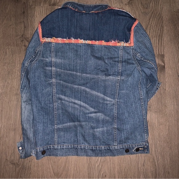 Urban Outfitters Standard Cloth Mens Distressed Destroyed Denim Jean Jacket Sz M - Picture 3 of 5